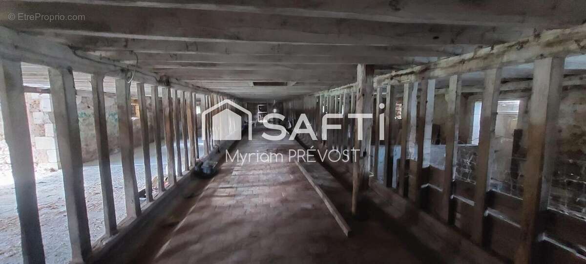 Maison 80 m² à Thevet-Saint-Julien  - photo 9