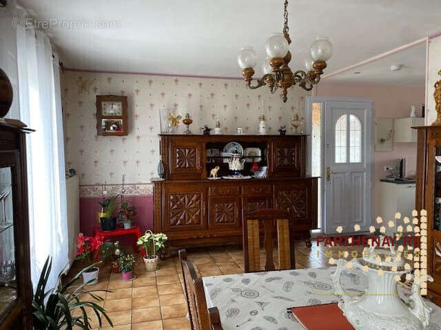 Maison à PARTHENAY