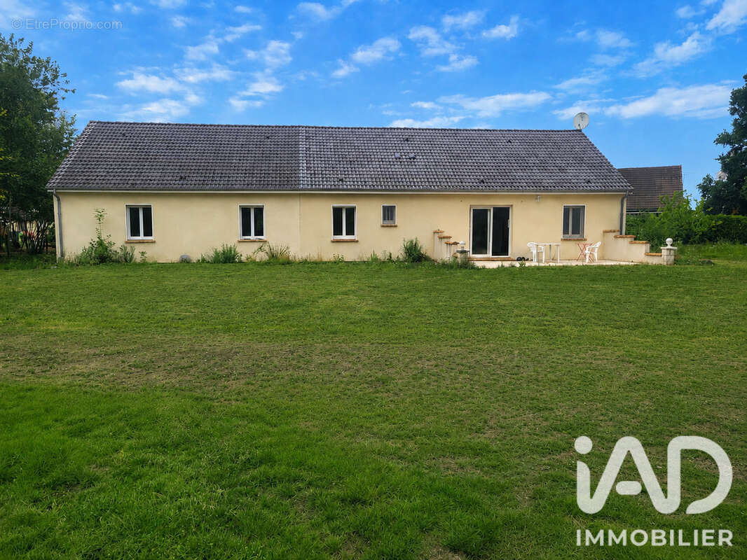 Maison 164 m² à Plasnes  - photo 2