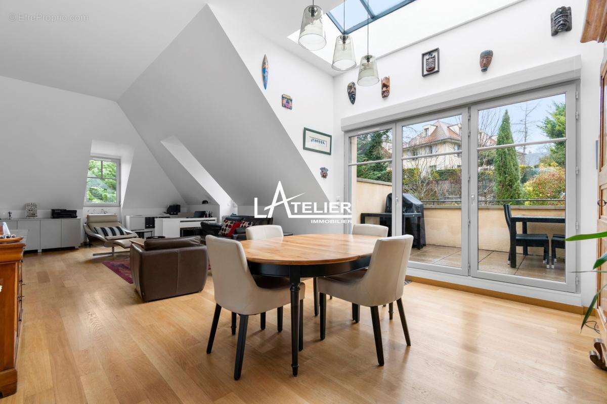 Appartement à L'ETANG-LA-VILLE