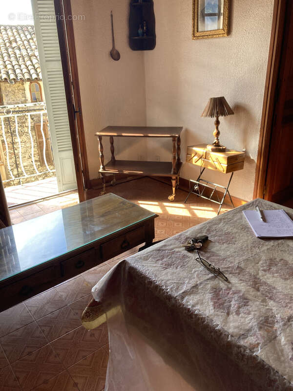 Appartement à CLANS