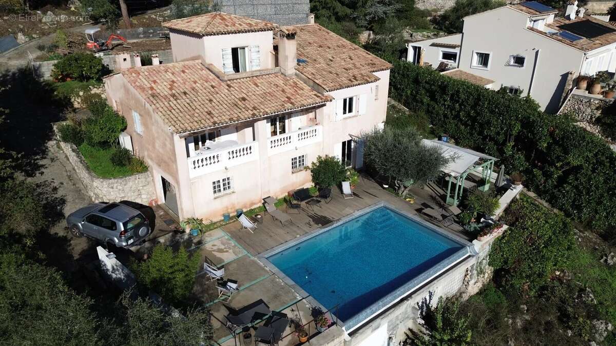 Appartement à GATTIERES