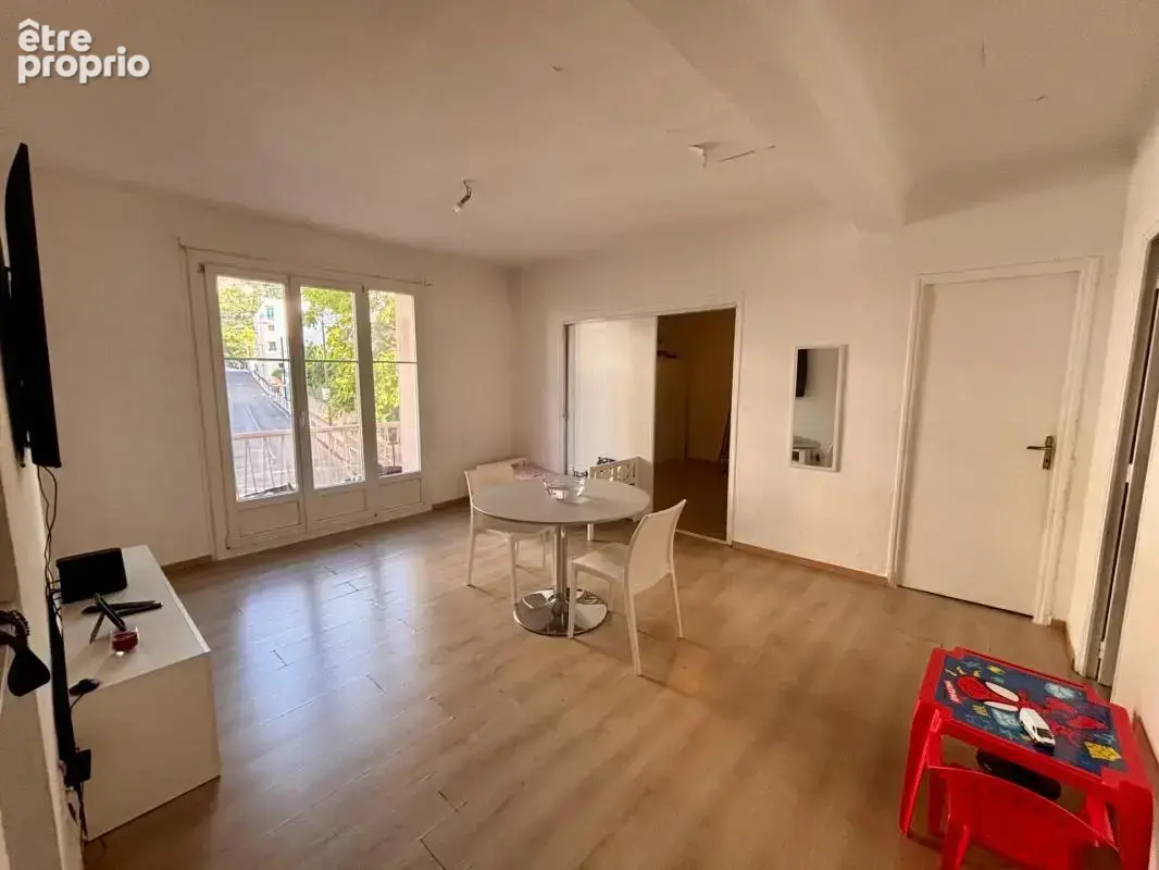 Toulon – quartier saint jean du var t3 lumineux avec balcon et cave - photo 4