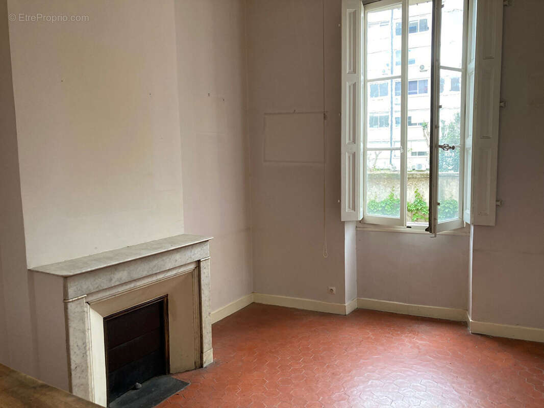 Appartement à MARSEILLE-6E