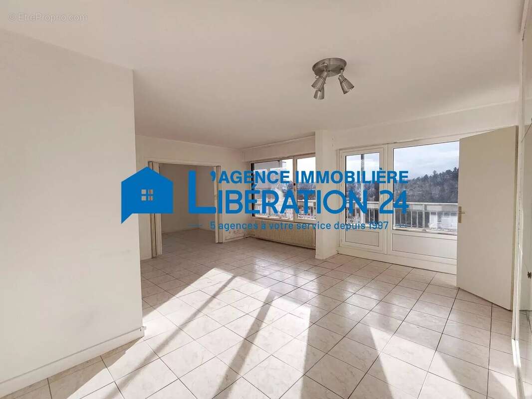 Appartement à SAINT-ETIENNE