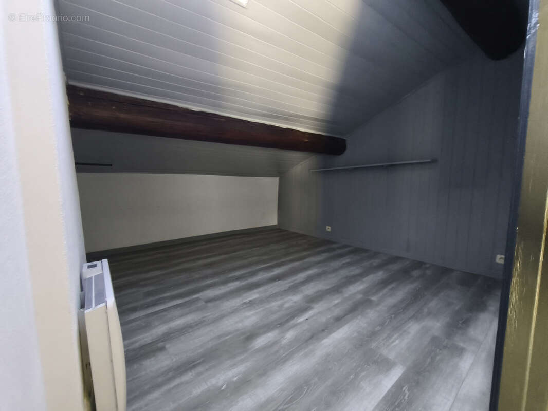 Appartement à VILLENEUVE-LES-BEZIERS