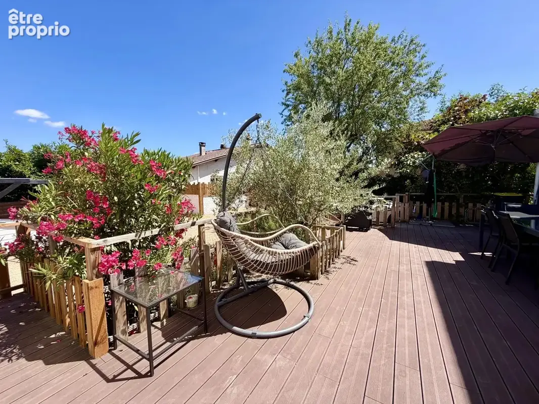 Cournon-d’Auvergne : Maison de 150m², 4 chambres et dépendance. - photo 2