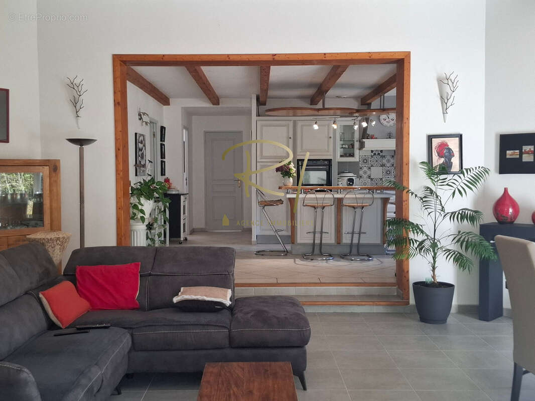 Maison à SAINT-ALBAN-AURIOLLES