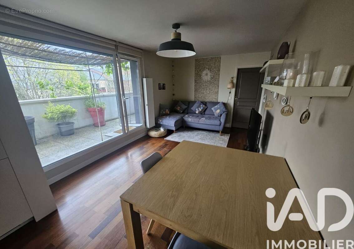 Photo 3 - Appartement à CHOISY-LE-ROI