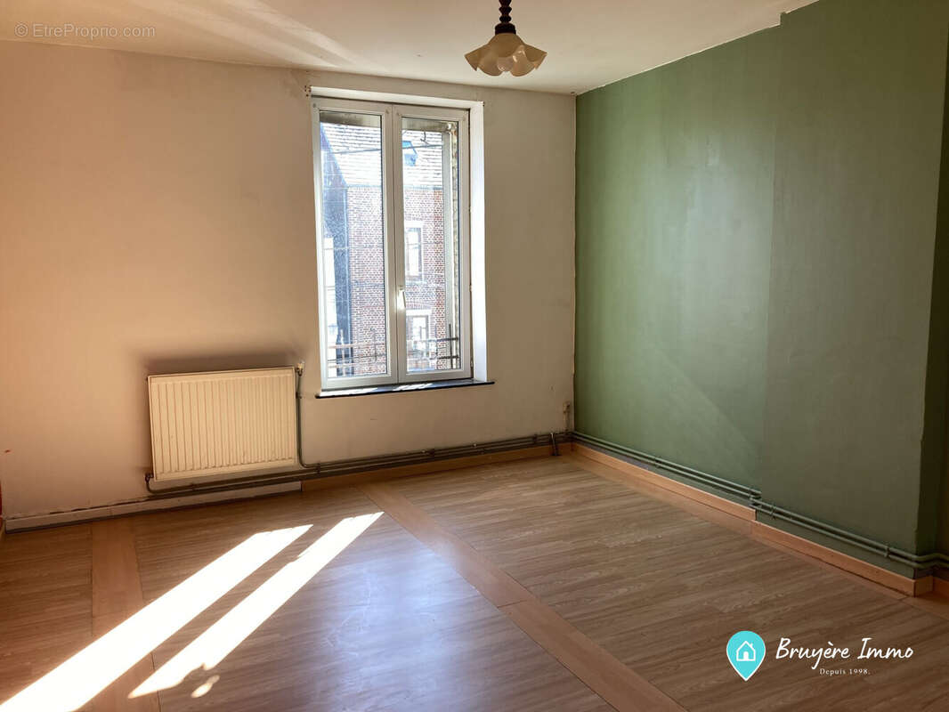 Maison à AULNOYE-AYMERIES