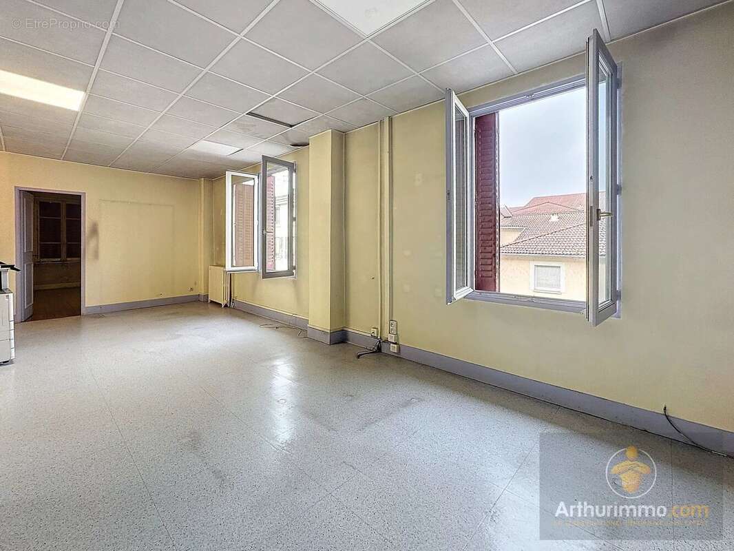 Commerce à BOURGOIN-JALLIEU