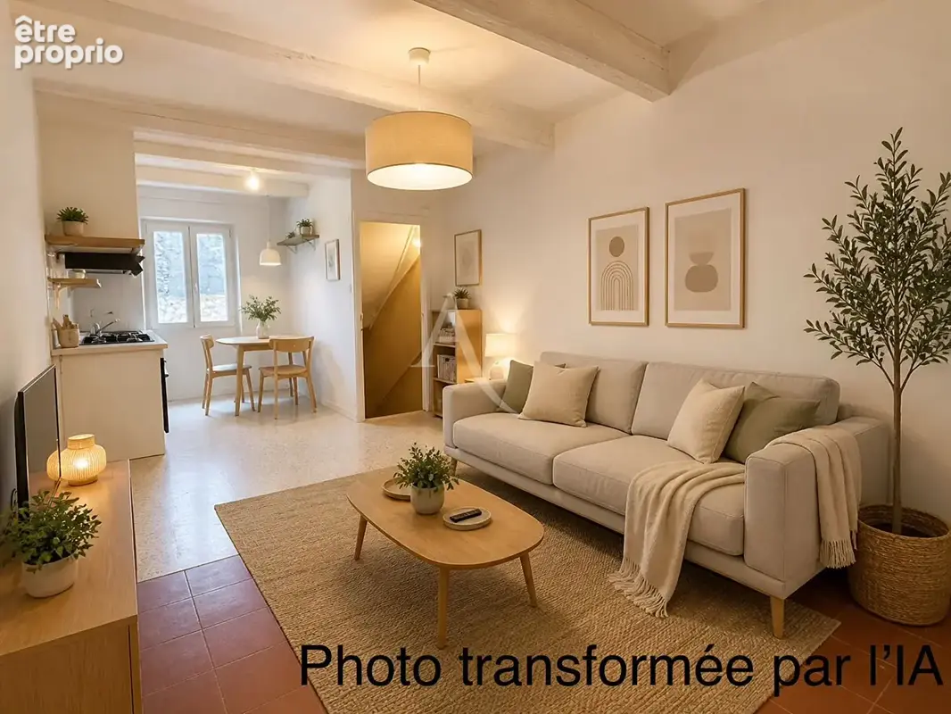 THUIR : Centre ville - maison de village, de 50 m² en R +2. - photo 1