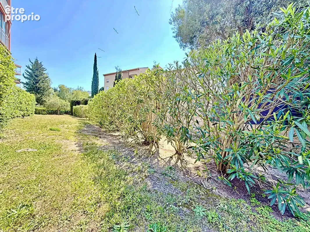 spaciaux T2 au coeur d'espaces verts - Frejus - photo 13