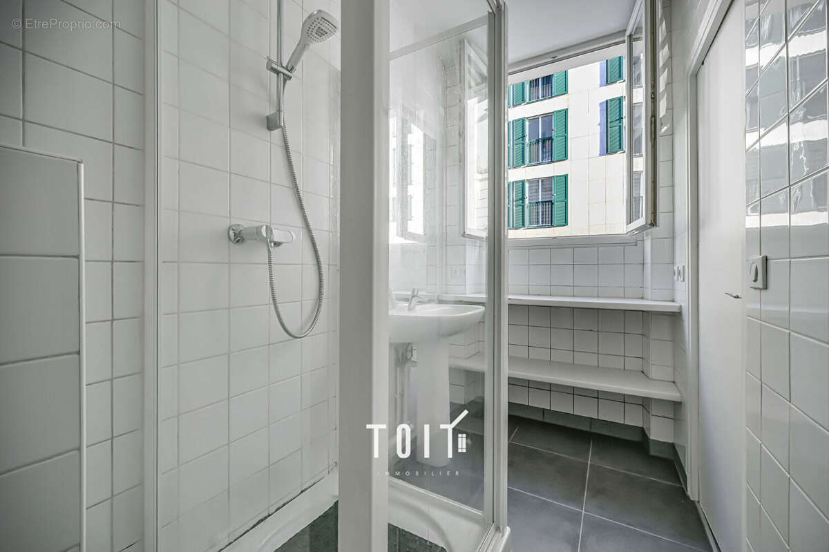 Appartement à PARIS-14E