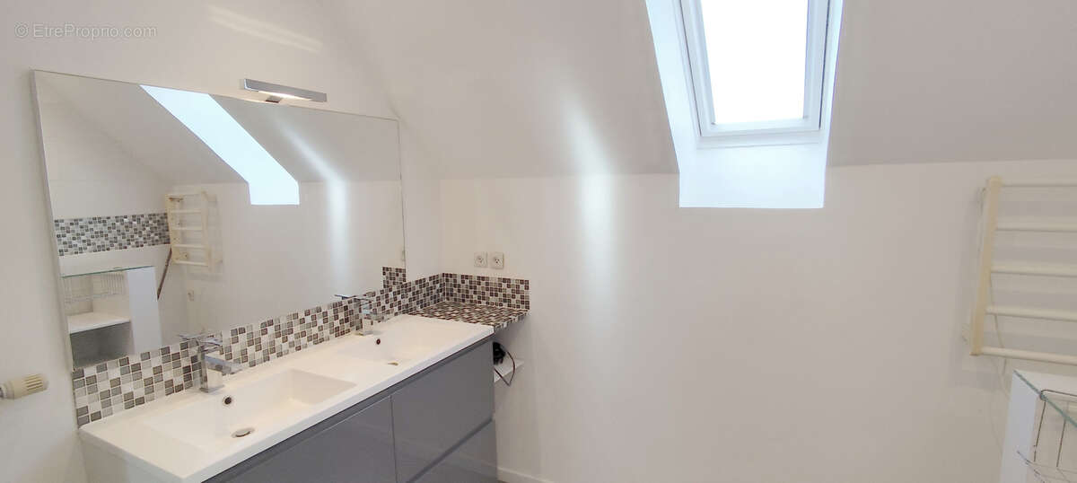 Maison à LA CHAUSSEE-SAINT-VICTOR