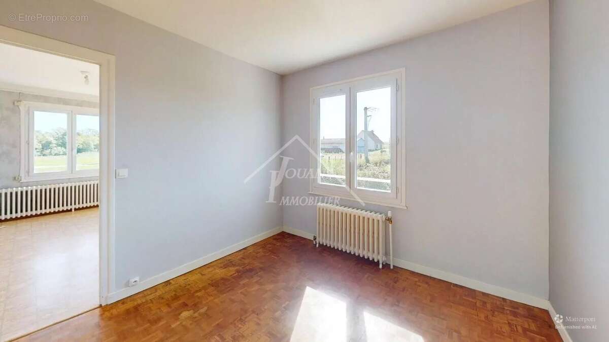 Maison à THIEL-SUR-ACOLIN