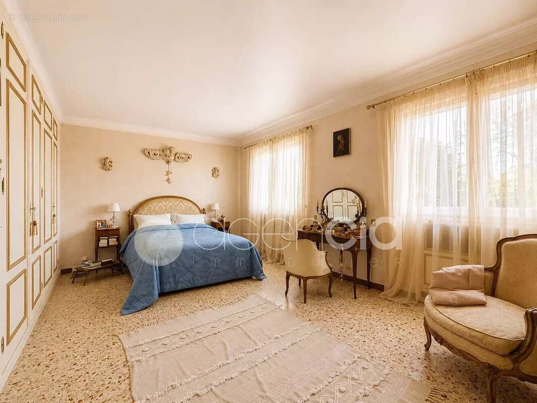 Maison à MOUGINS