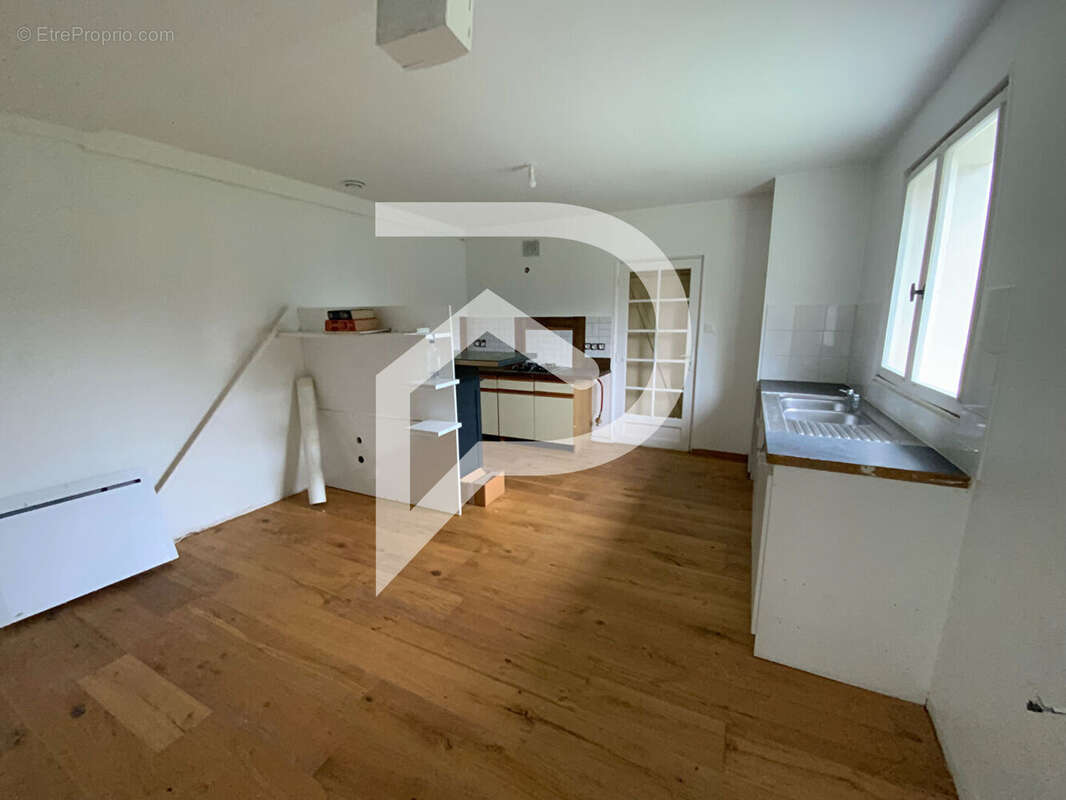 Maison à LEVIS-SAINT-NOM