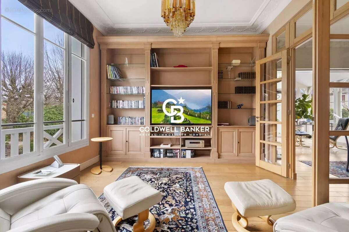 Maison à LE VESINET