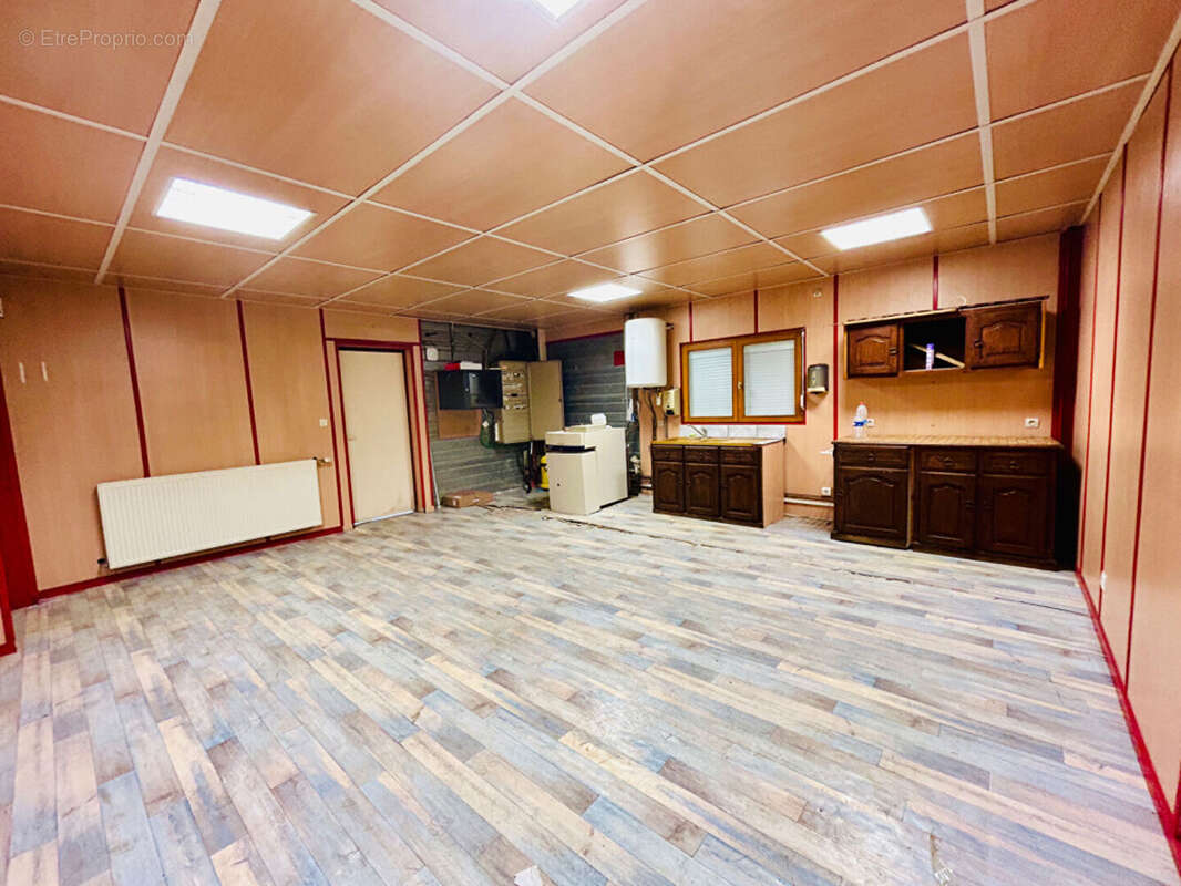 Commerce à SAINT-ERME-OUTRE-ET-RAMECOURT