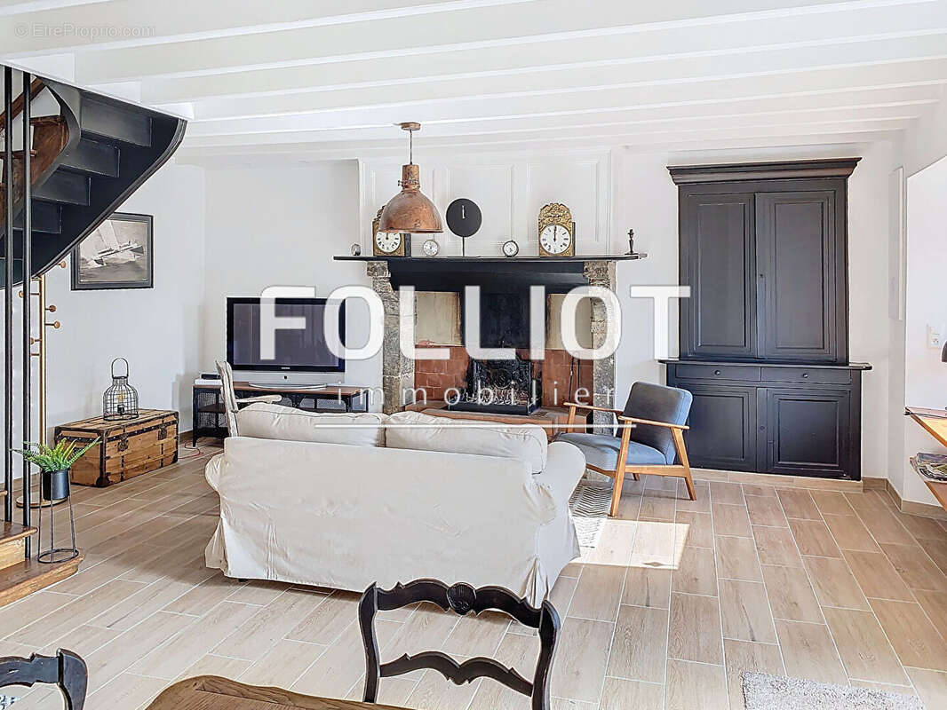 Maison à SAINTE-MARIE-DU-MONT