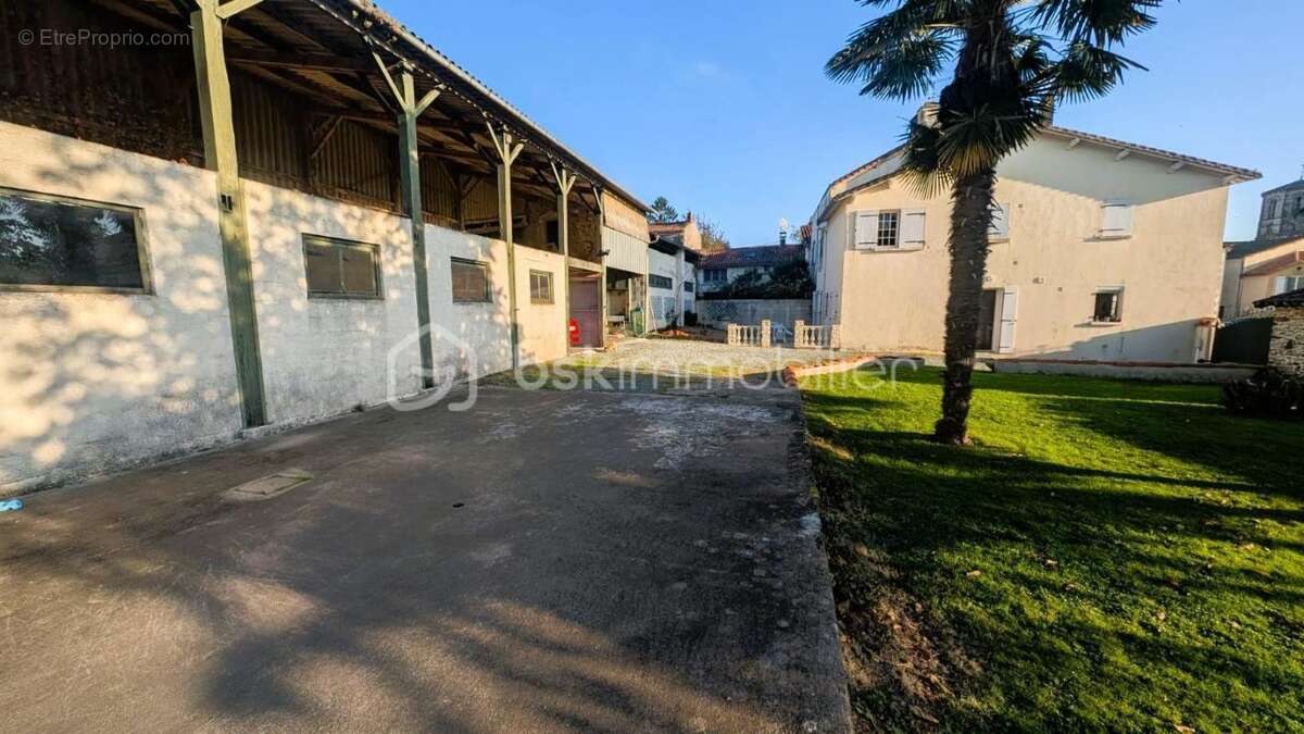 INVESTISSEMENT STRATÉGIQUE : Ensemble immobilier à fort potentiel – Fenioux (79) - photo 27