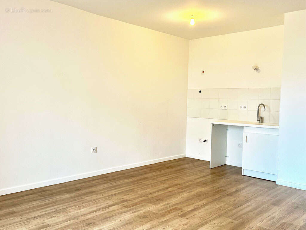 Appartement à JOUY-LE-MOUTIER