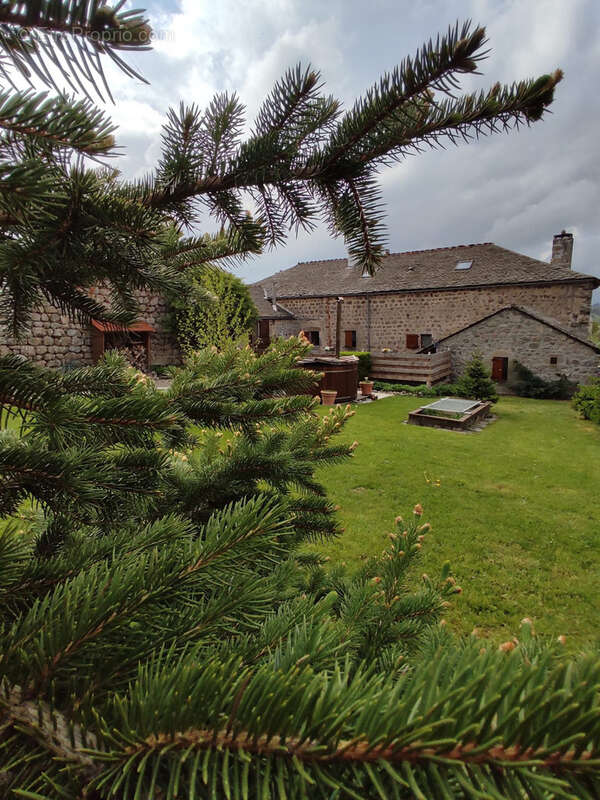 Maison à CHATEAUNEUF-DE-RANDON