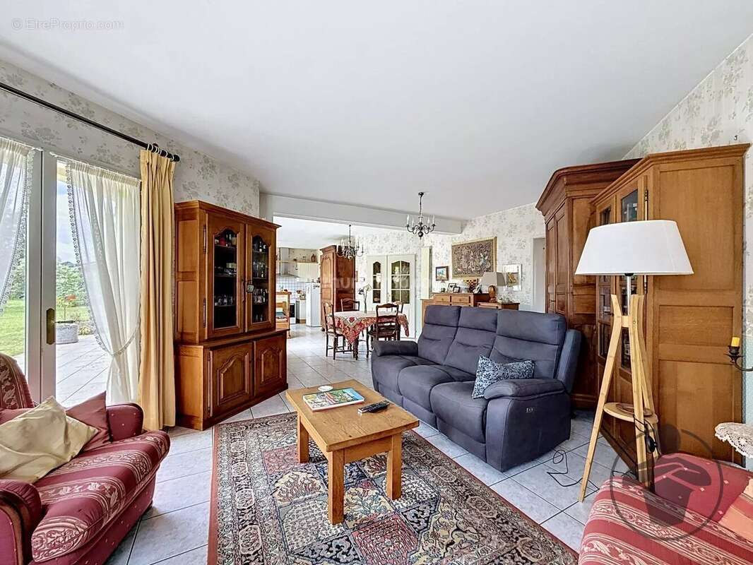 Maison à COUTRAS