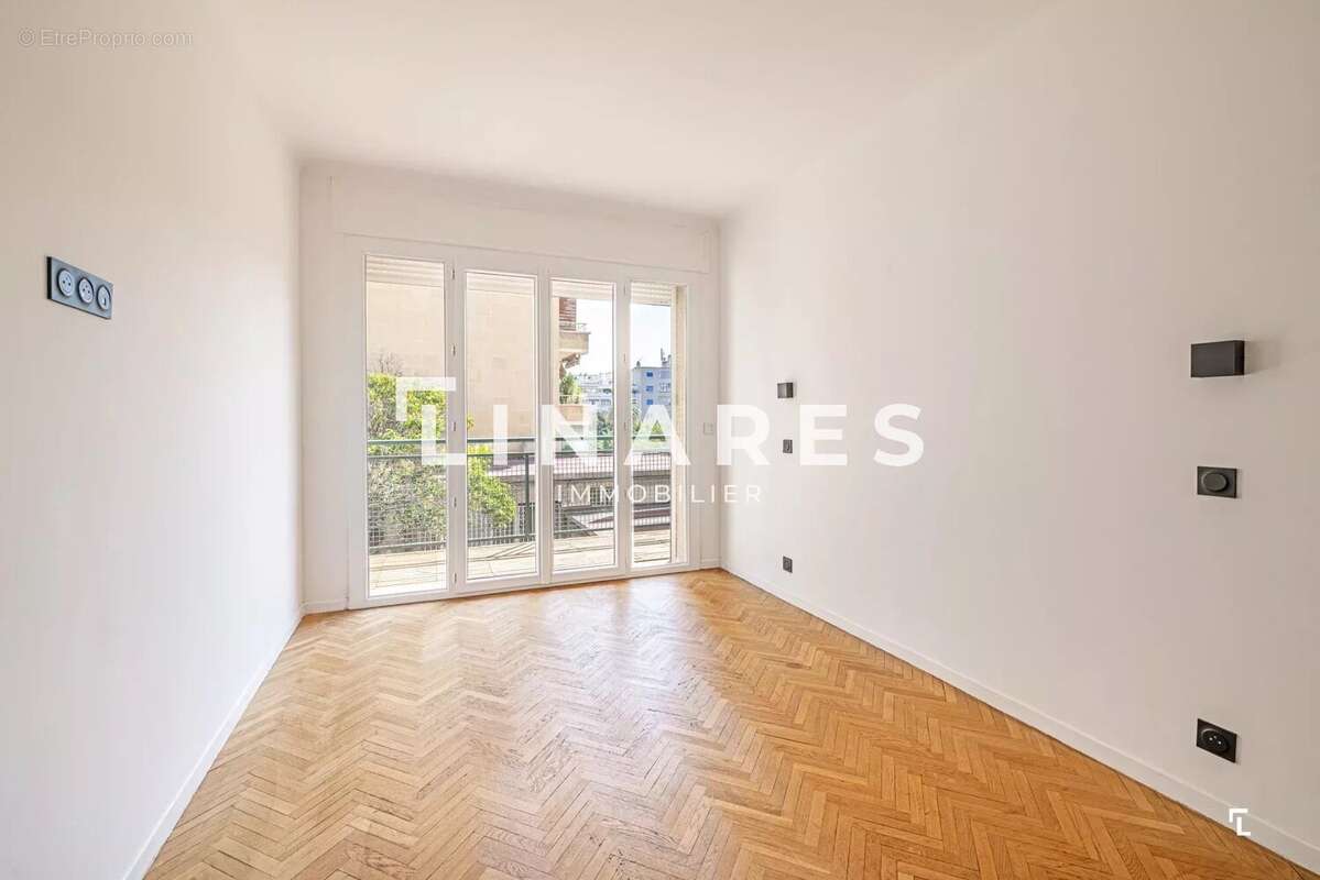 Perfect life - t4 de 119 m2  - 13008 carre d'or - photo 12