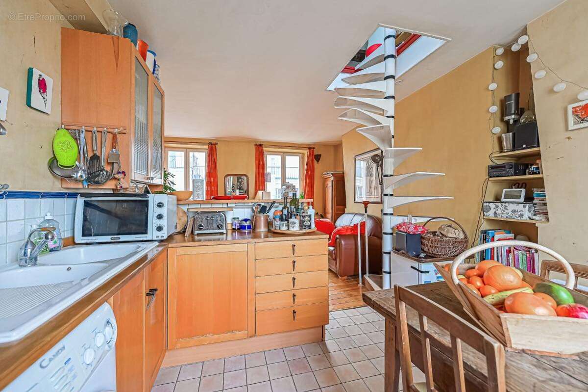 Appartement à PARIS-19E