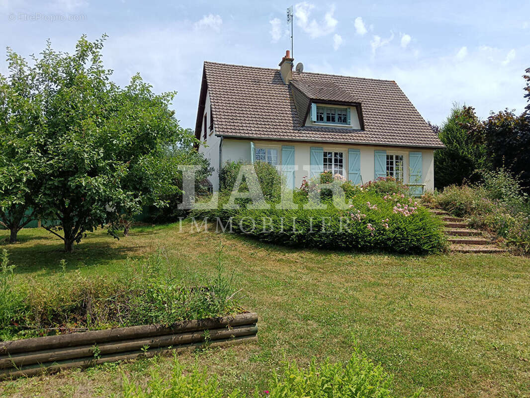Maison familiale au Mêle-sur-Sarthe - ref.L15433 - photo 10