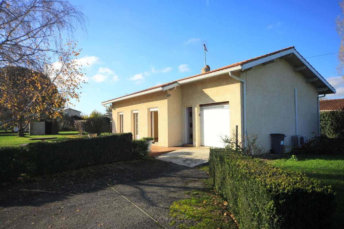 Maison à LAGARDELLE-SUR-LEZE