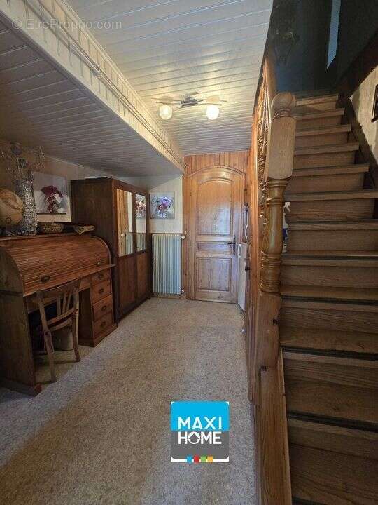 Grande propriété avec dépendances, terrain, garage proche de - photo 5