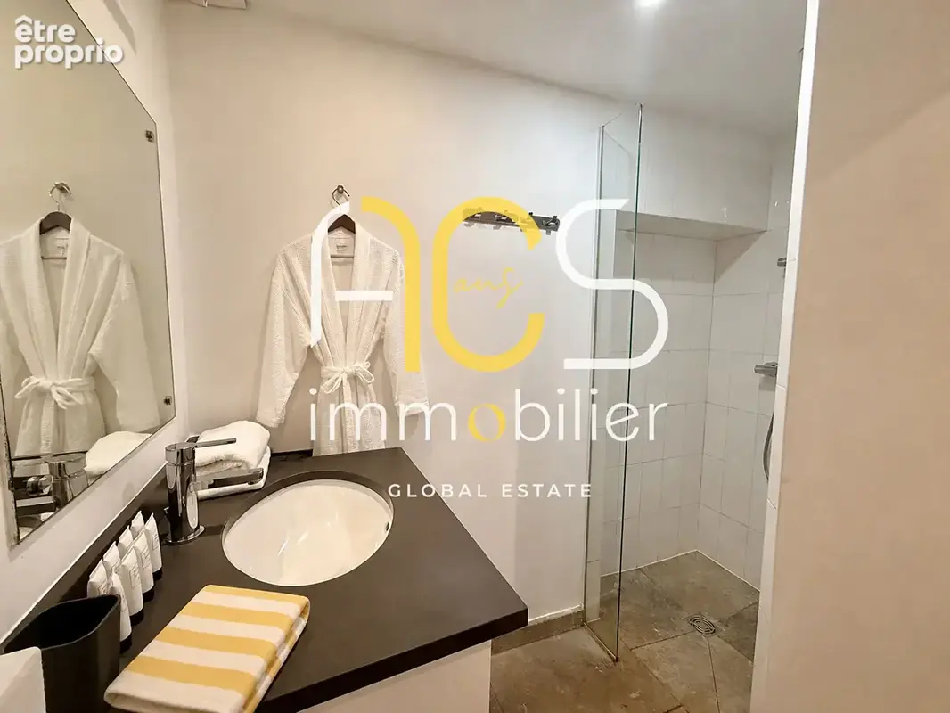 Appartement 3 pièces 62 m² à vendre - Cannes Le Suquet - photo 9