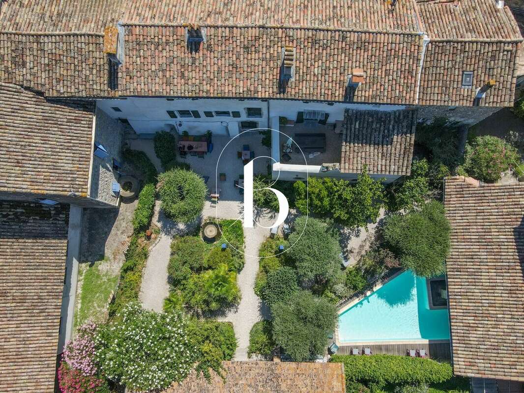 Maison à VEZENOBRES