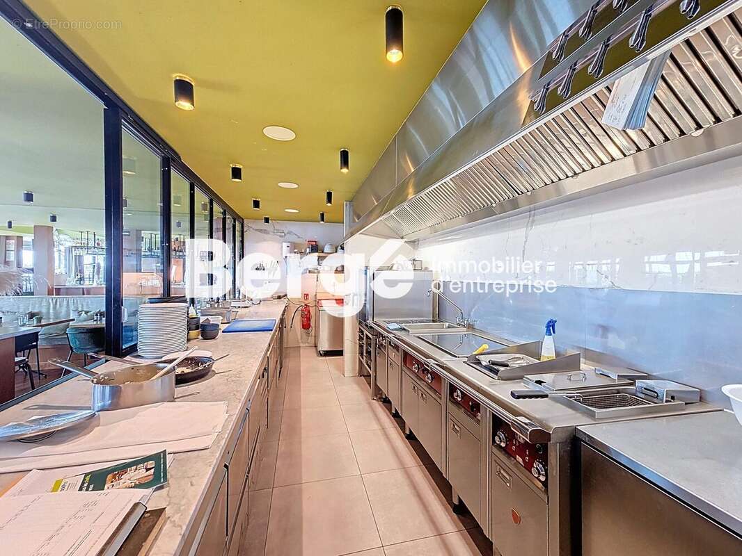 Autre à SAINT-LAURENT-DU-VAR