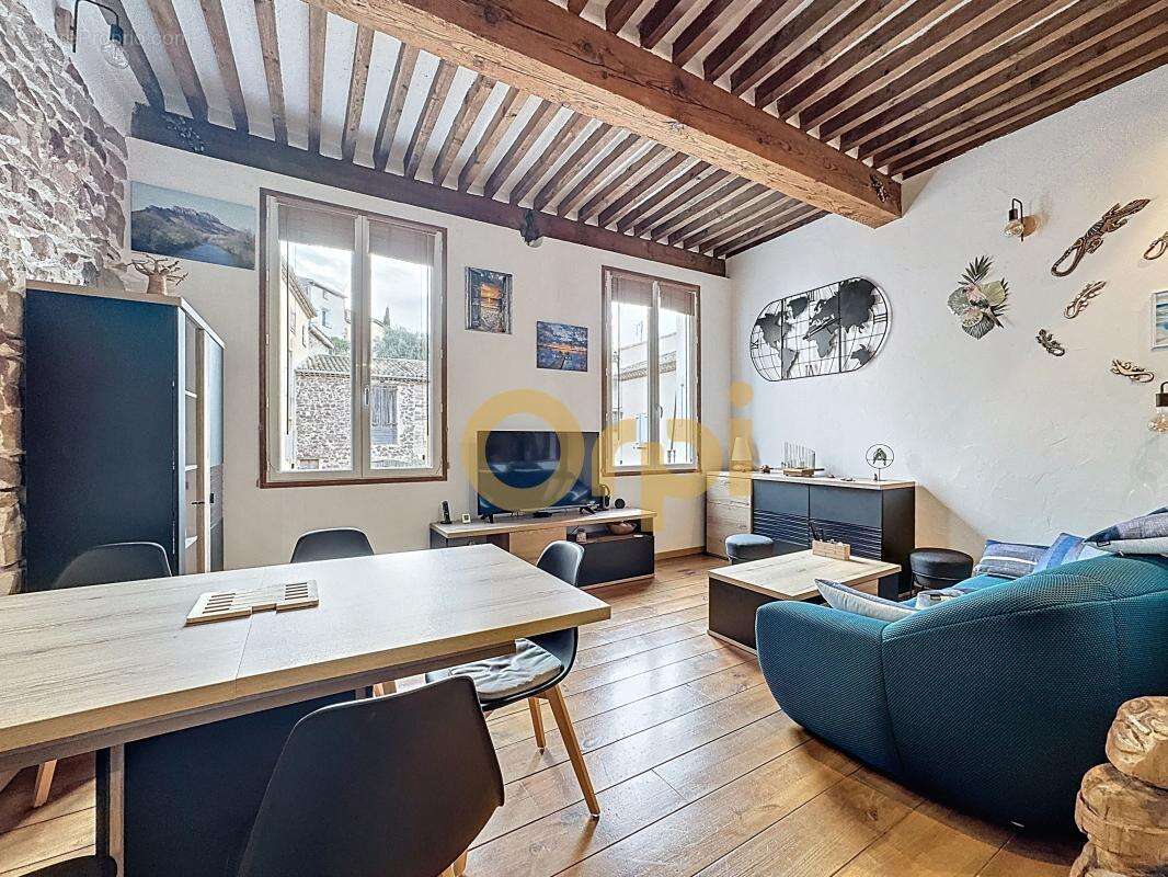 Appartement à ROQUEBRUNE-SUR-ARGENS