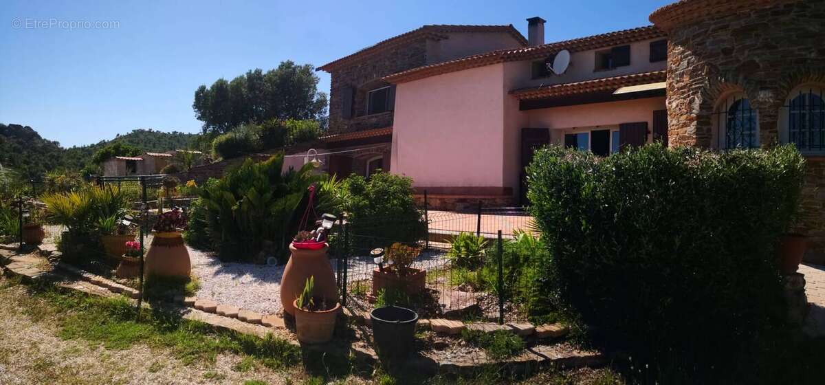 Maison à LA LONDE-LES-MAURES