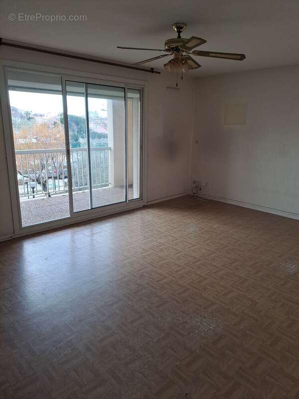 Appartement 77 m² à Marseille-8e  - photo 2