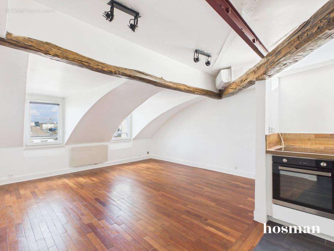Appartement à PARIS-2E