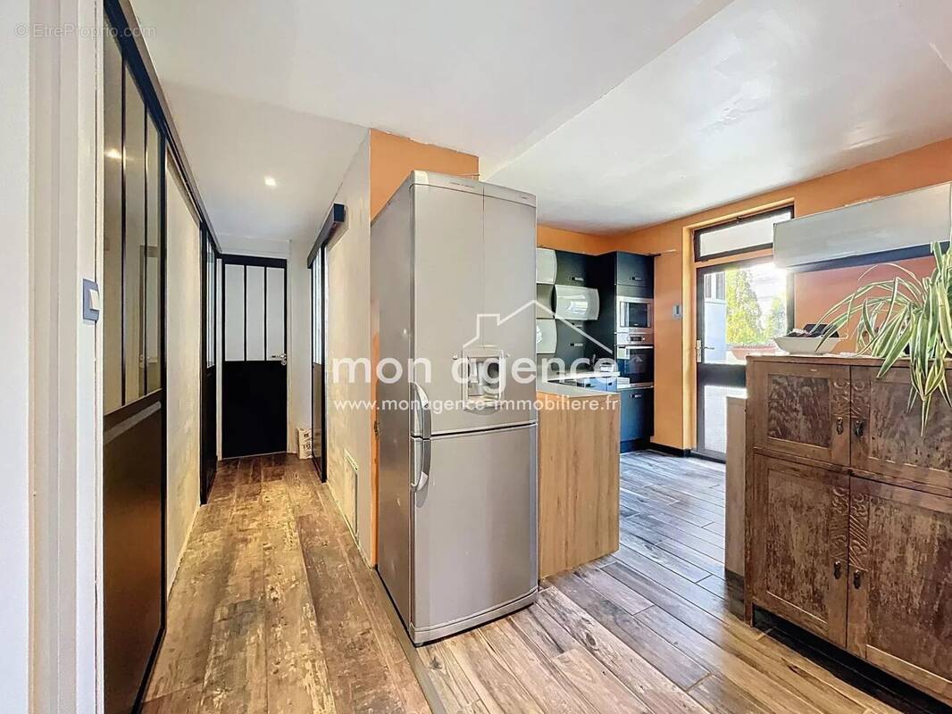 Appartement à MONT-SAINT-AIGNAN