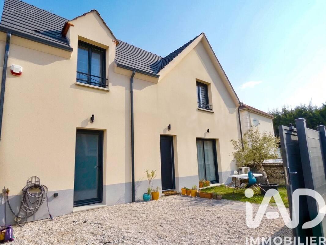 Photo 1 - Maison à CORMEILLES-EN-PARISIS