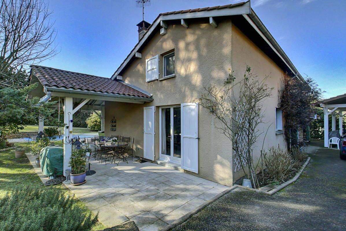 Maison à FONTAINES-SAINT-MARTIN