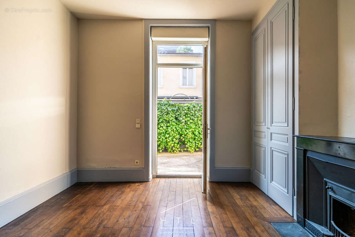 Appartement à LYON-8E
