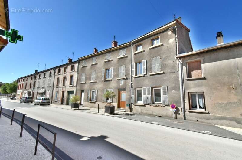 Maison à LA PACAUDIERE