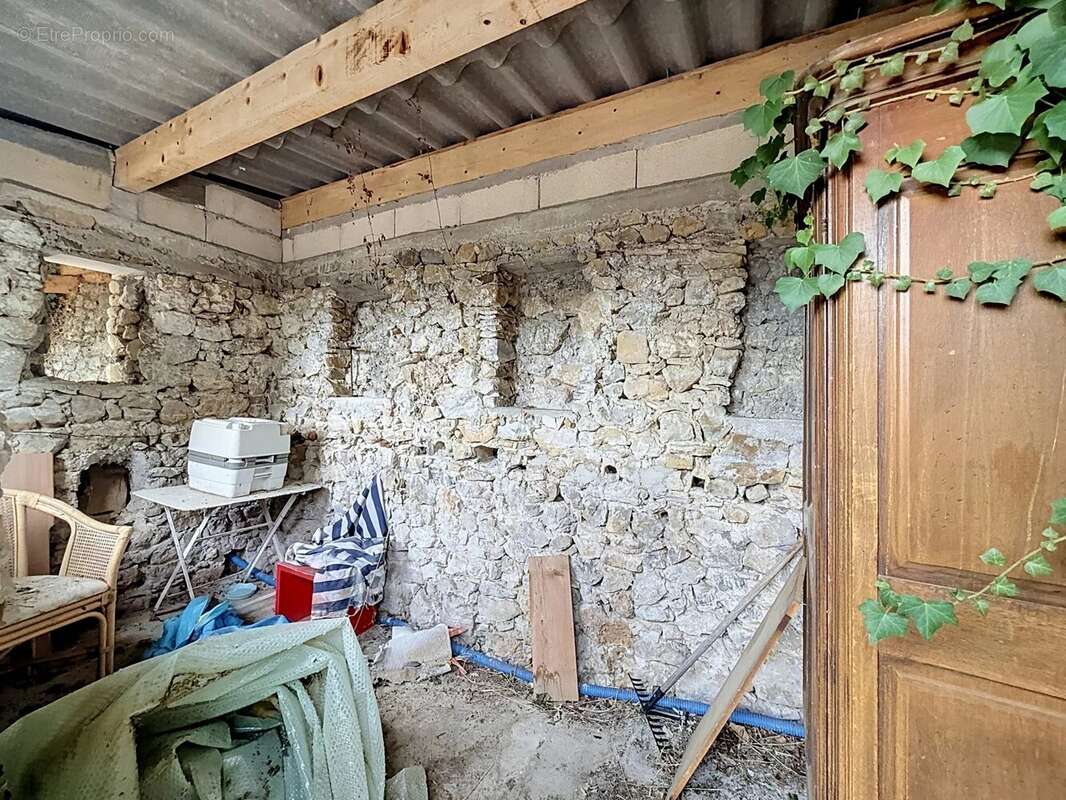 Bonson - Maison de village avec Jardin non attenant - photo 12
