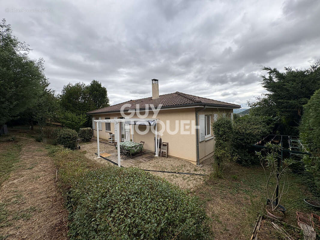 GIVORS MONTROND : Maison individuelle T4 - sous sol de 100m² - vue dégagée - plus de 1 500 m² de terrain - photo 13