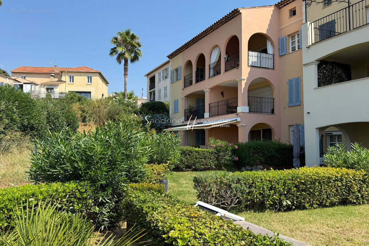 Appartement à LA CROIX-VALMER