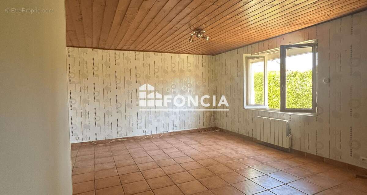 A Saint Michel, agréable maison de plain pied avec 2 chambres et un garage - photo 5